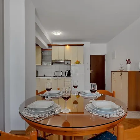 M&d Apartment *