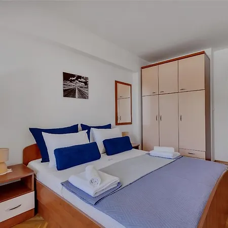 M&d Apartment *